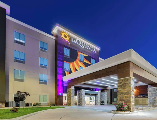 La Quinta Inn & Suites by Wyndham Jackson/Cape Girardeau hotel detail image 1