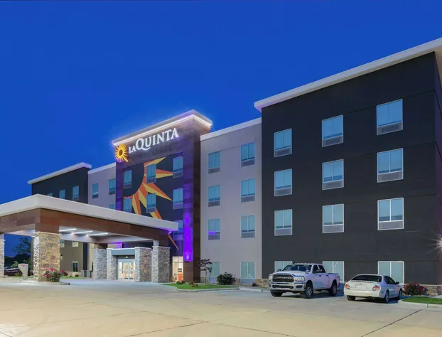 La Quinta Inn & Suites by Wyndham Jackson/Cape Girardeau hotel detail image 2