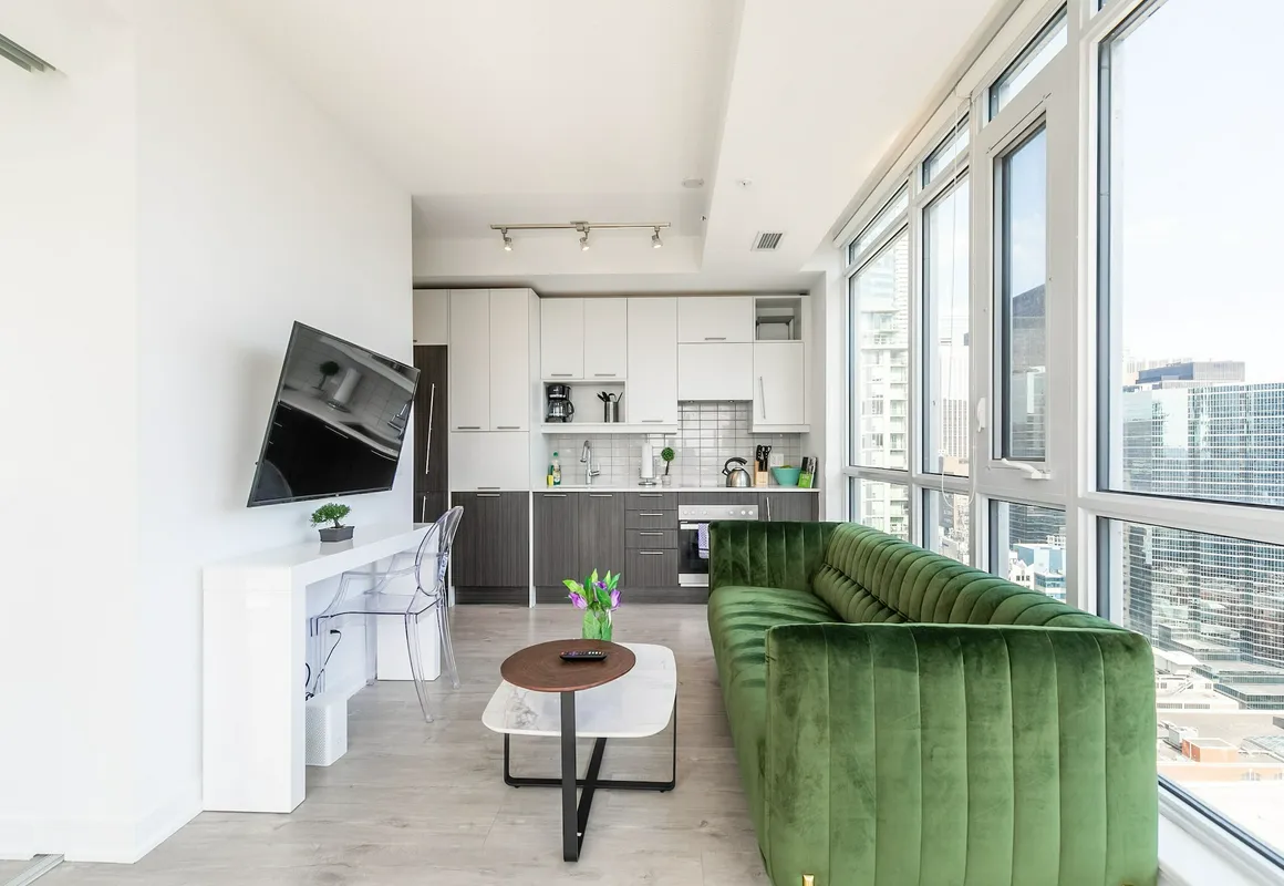 Stallion Suites - Entertainment District hotel hero