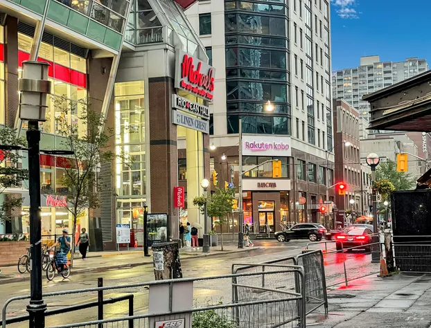 Stallion Suites - Entertainment District hotel detail image 1