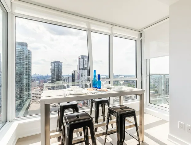 Stallion Suites - Entertainment District hotel detail image 4