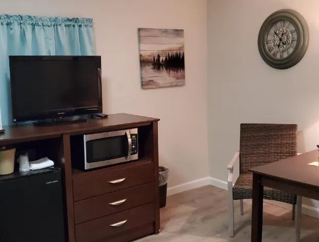 King Phillip motel hotel detail image 4