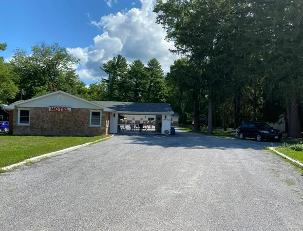 Three Islands Motel hotel detail image 1