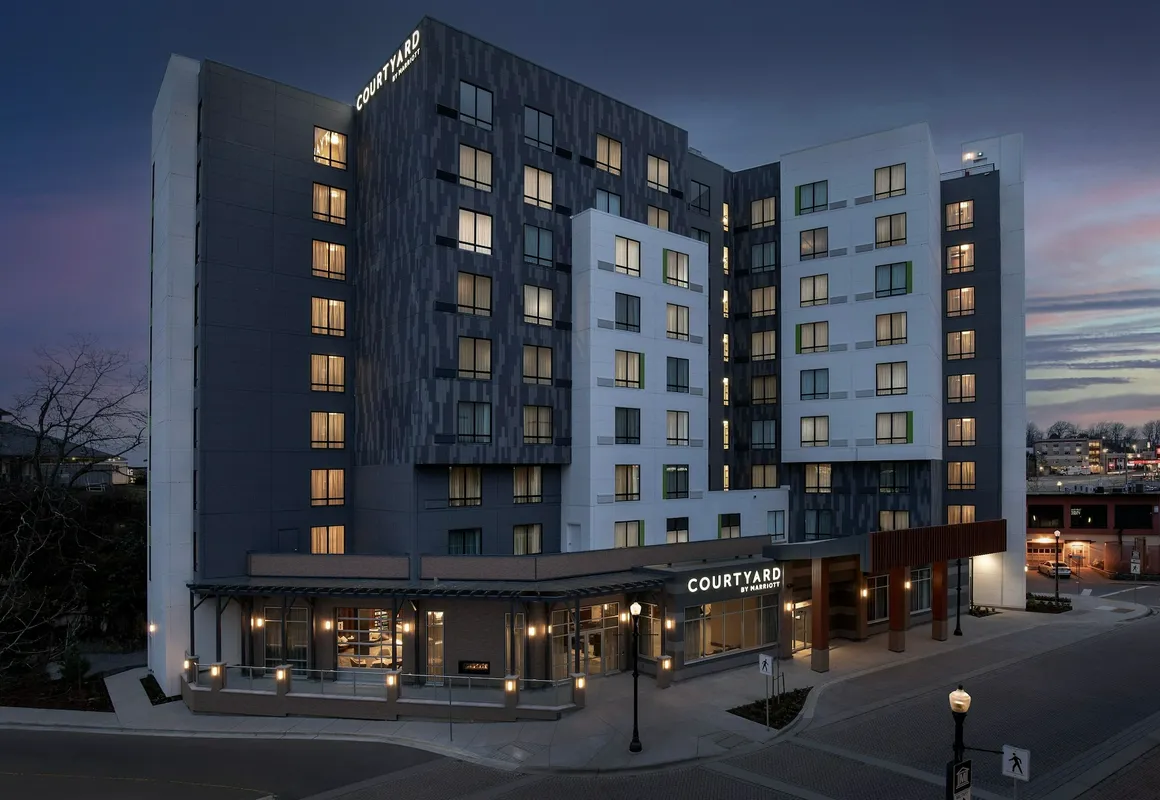 Courtyard By Marriott Nanaimo hotel hero