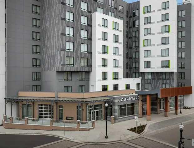 Courtyard By Marriott Nanaimo hotel detail image 1