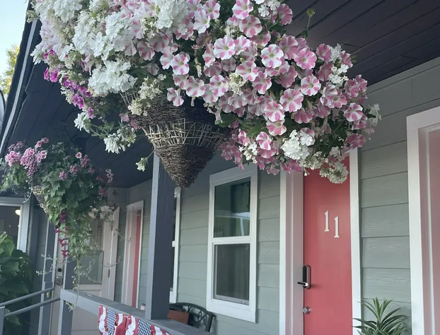 Millz Manor at Fall River Millz hotel detail image 2