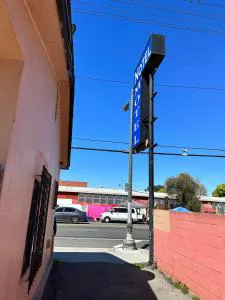 Notel Motel hotel detail image 3