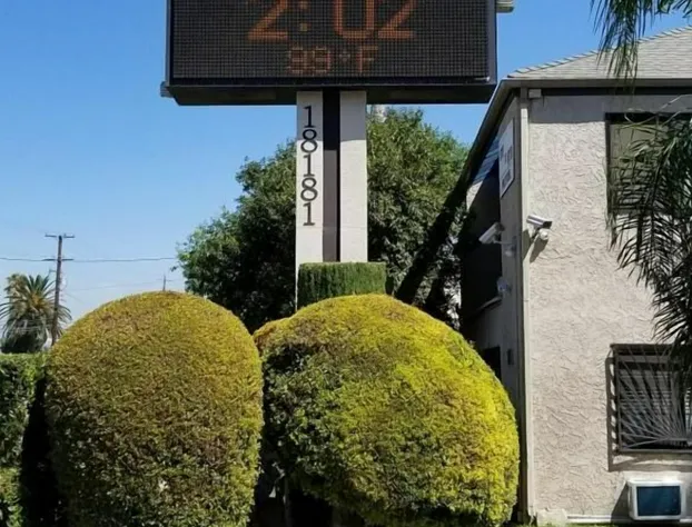 Sierra Crossing Motel hotel detail image 1