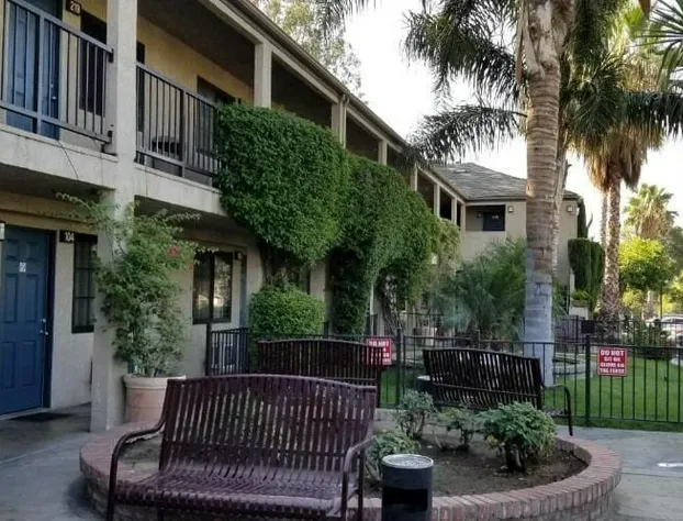 Sierra Crossing Motel hotel detail image 2