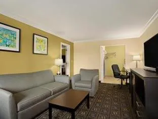 Solara Inn and Suites hotel detail image 4