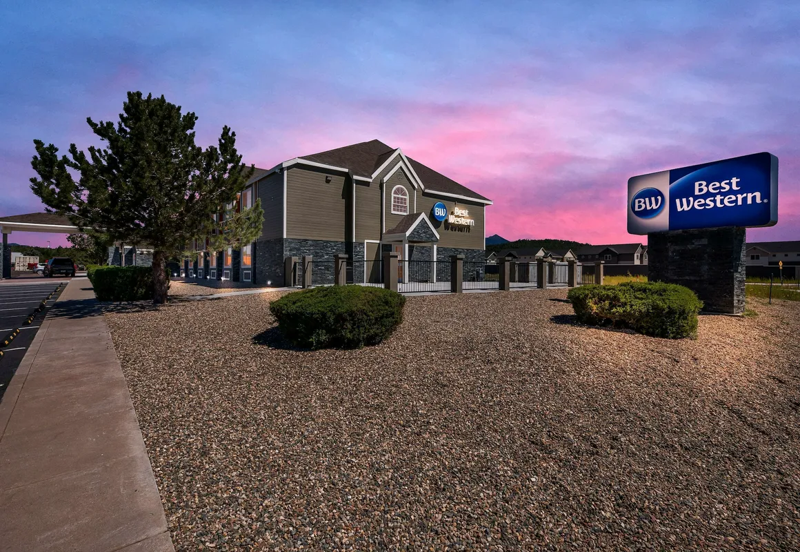 Best Western Bellemont Shadow Mountain Inn hotel hero