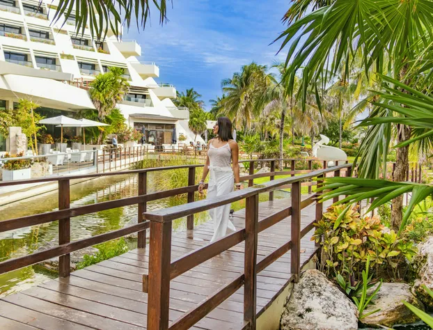 The Pyramid Cancun By Oasis - All Inclusive hotel detail image 1