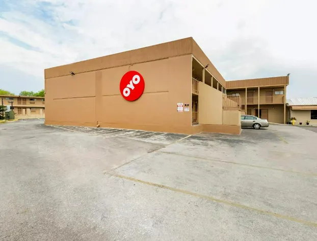 Oyo Hotel San Antonio Lackland AFB/Seaworld Hwy 90 W hotel detail image 3