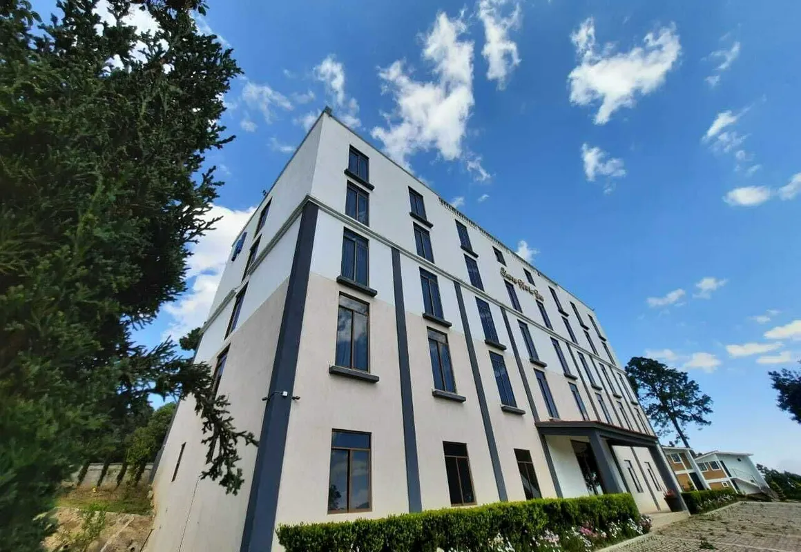 Hotel Sierra Norte Inn hotel hero