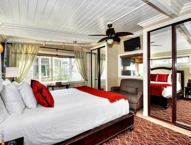 The Retreat in Laguna Beach hotel detail image 1