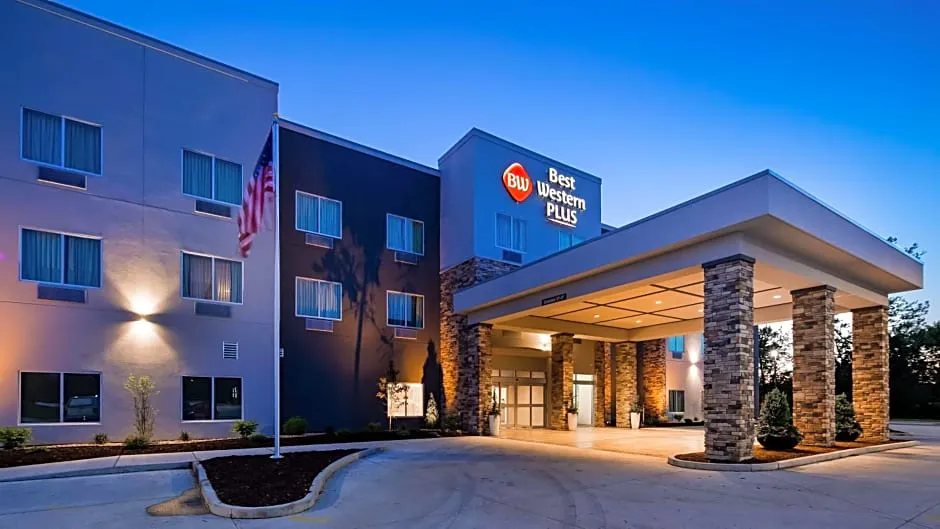 Best Western Plus Parkside Inn & Suites hotel hero