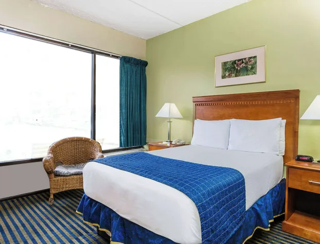 Days Inn Virginia Beach At The Beach hotel detail image 4