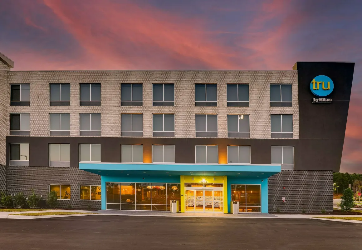 Tru By Hilton Leland Wilmington hotel hero