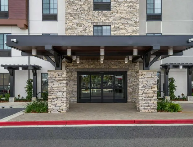 Hampton Inn Concord hotel detail image 2