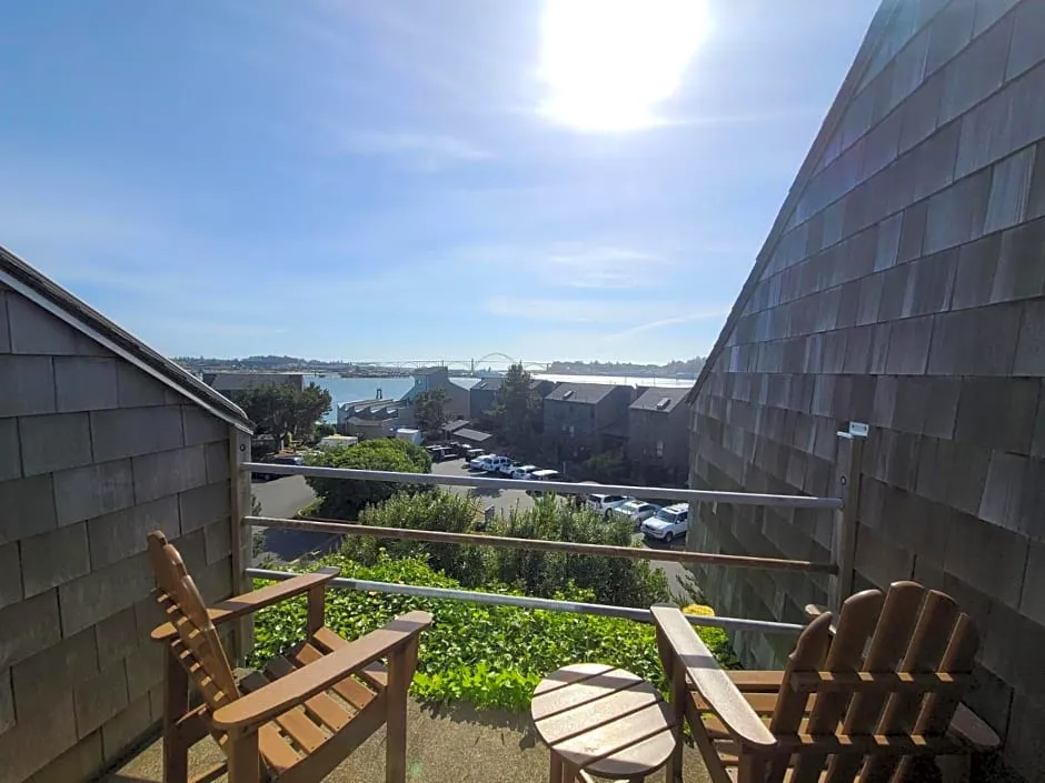 Embarcadero Resort hotel hero