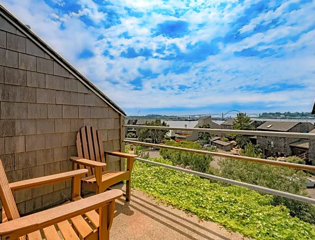 Embarcadero Resort hotel detail image 2