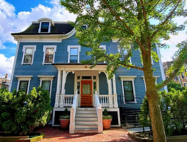 Ginkgo House on Harvard hotel detail image 2