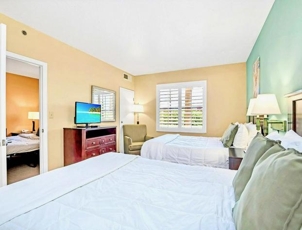 Upscale 1BR Suite - 2 Queen Beds - Near Disney hotel detail image 4