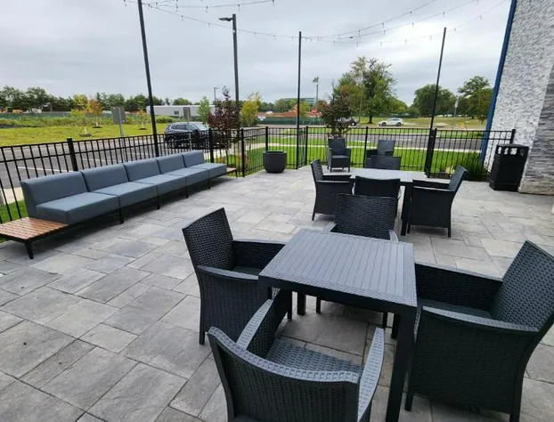 Hampton Inn & Suites Somerset hotel detail image 3