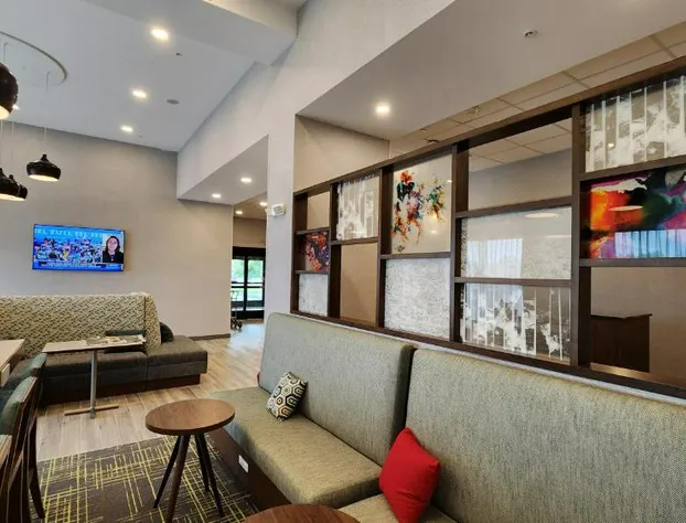 Hampton Inn & Suites Somerset hotel detail image 4