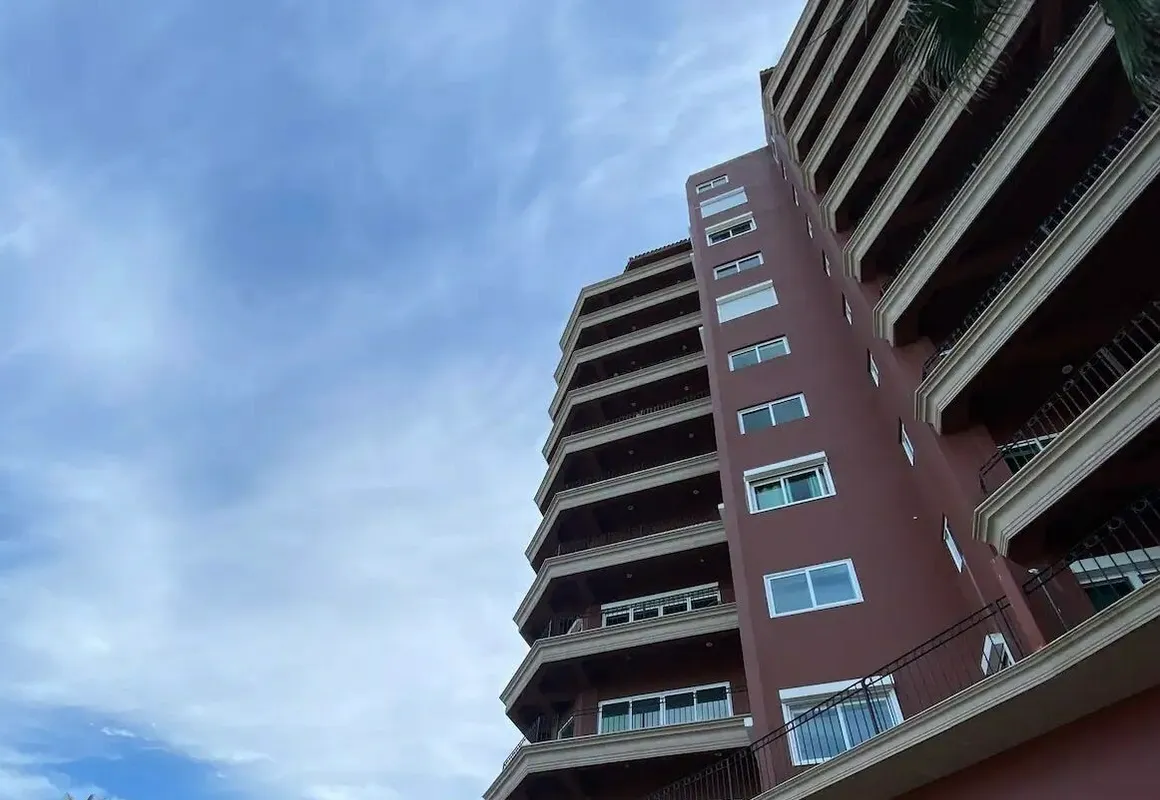 Condos Clauss hotel hero