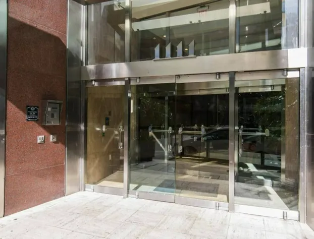 Pet-Friendly Oasis Close To French Quarter hotel detail image 1