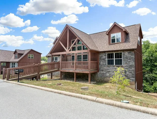 Timeless Memories Lodge - Sleeps 14 Home hotel detail image 4