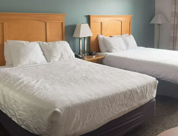 Duluth Inn & Suites Near Spirit Mountain hotel detail image 4