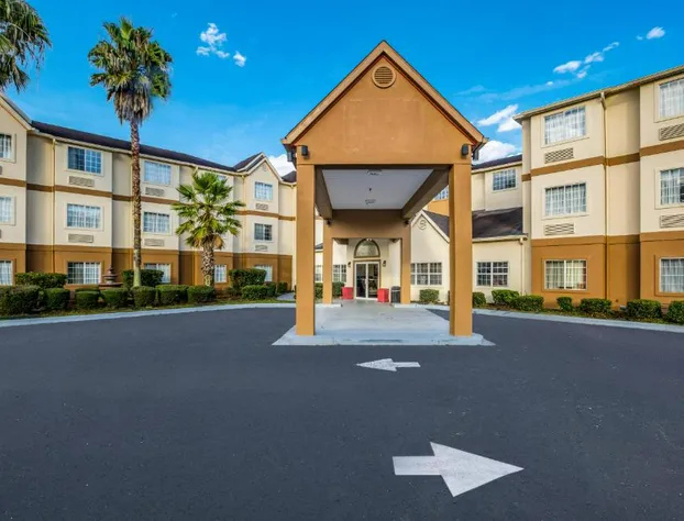 Red Roof Inn PLUS+ & Suites Savannah - I-95 hotel detail image 4