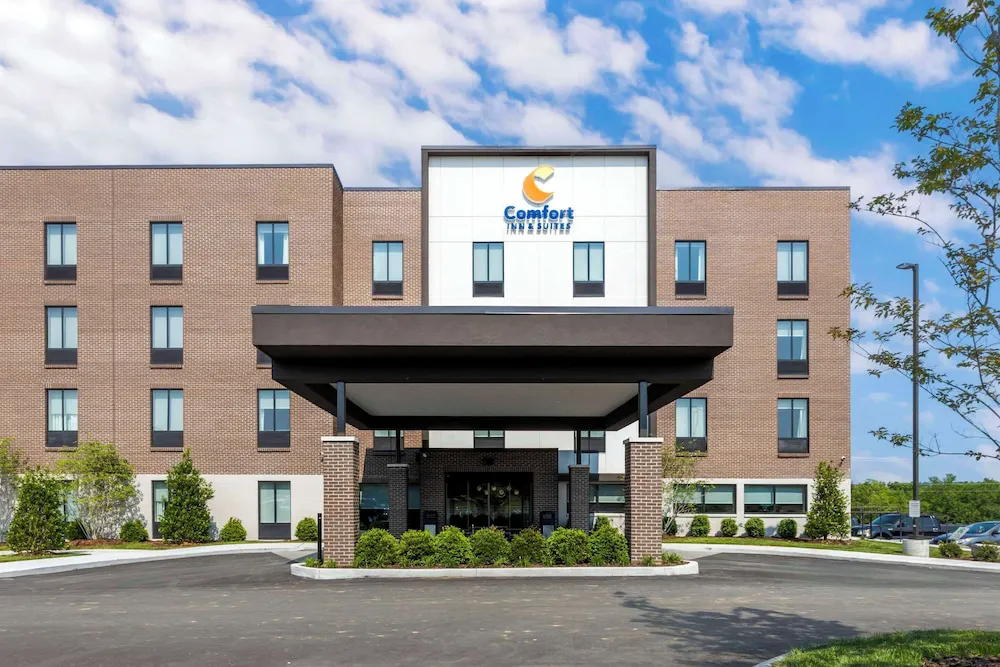 Comfort Inn & Suites Gallatin - Nashville Metro hotel hero