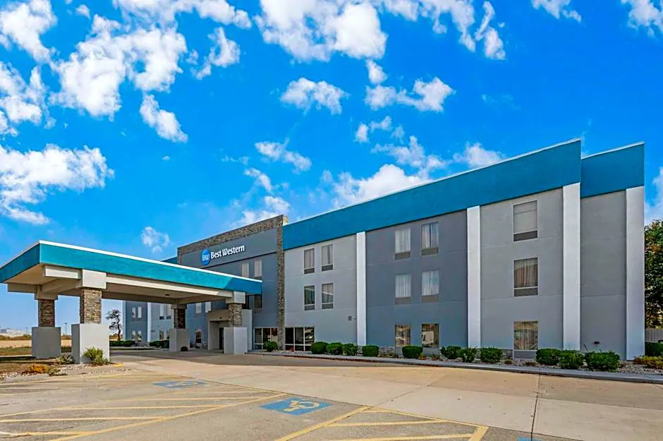 Best Western Heartland Inn hotel hero