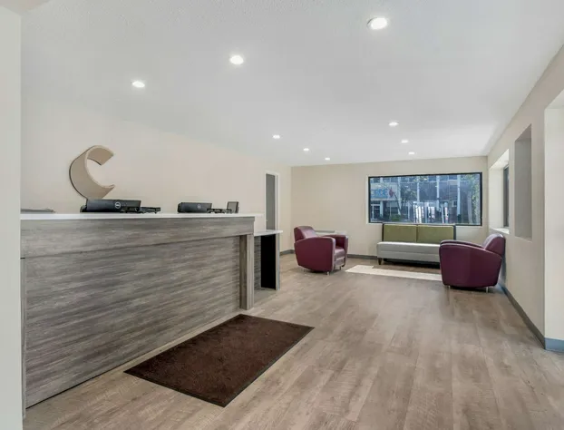 Comfort Inn Kansas City Midtown hotel detail image 2