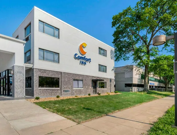 Comfort Inn Kansas City Midtown hotel detail image 1