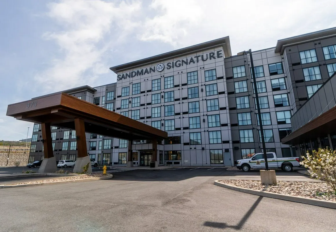 Sandman Signature Dartmouth Hotel & Suites hotel hero