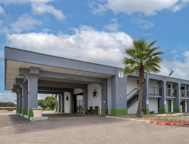 Surestay Studio By Best Western Victoria hotel detail image 1