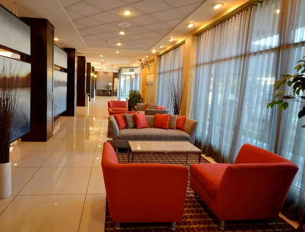 Armon Plaza Montreal Airport hotel detail image 1