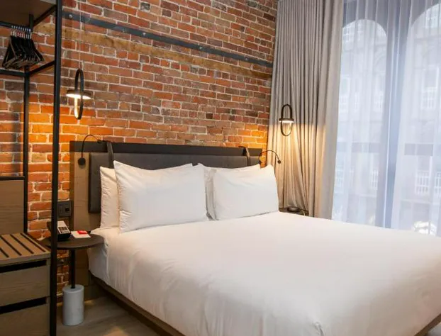 Le Petit Hôtel Vieux-Montréal | Notre-Dame hotel detail image 3