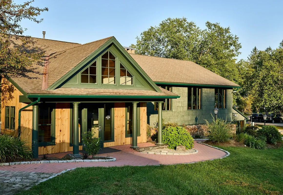 Bluebird Cady Hill Lodge hotel hero