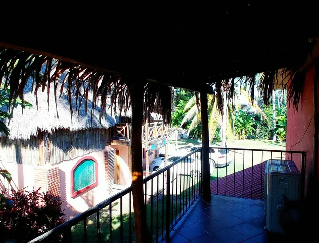 Iguana Loca - Apartments & Bungalows hotel detail image 2