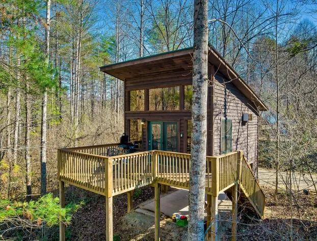 Rivers Edge Treehouses hotel detail image 2