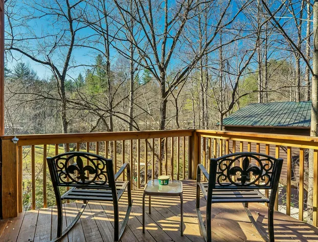 Rivers Edge Treehouses hotel detail image 3