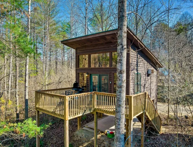 Rivers Edge Treehouses hotel detail image 2