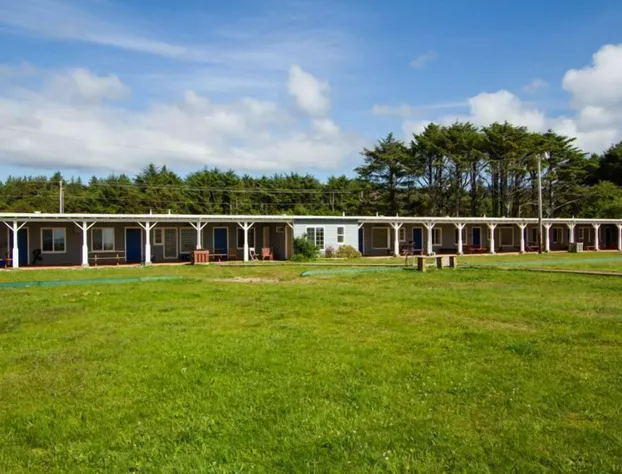 Tillicum Beach Motel (Deane's Oceanfront Lodge) hotel detail image 2