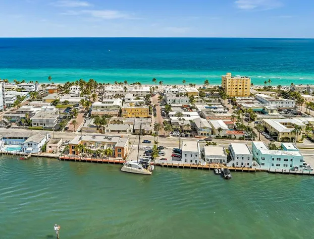 The oasis hotel detail image 2