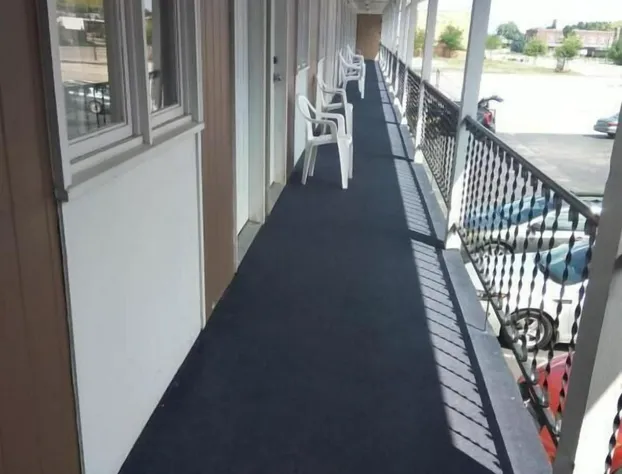 Town House Motel with Pool near Mt. Rushmore hotel detail image 3